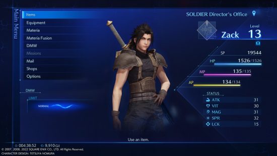 Recenzja Crisis Core Switch - menu główne pokazuje Zacka Fair obok opcji i jego statystyk bojowych